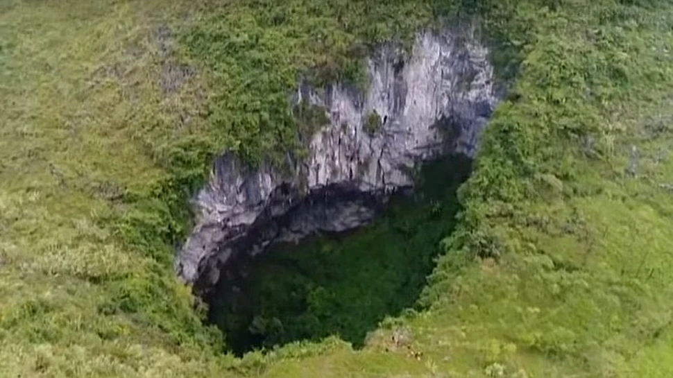 Un crater masiv din China a dus la descoperirea unei minuni geologice – VIDEO