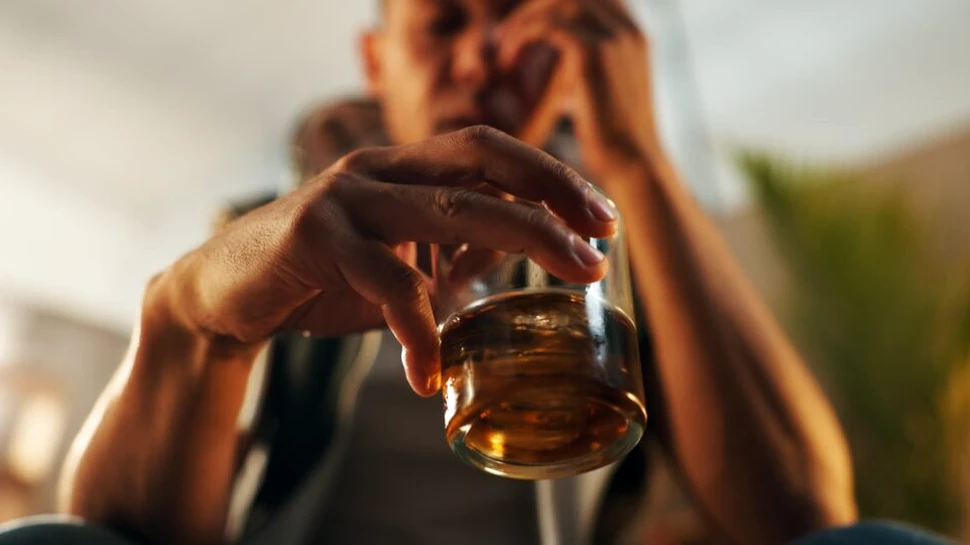 Cercetătorii au aflat exact cât alcool crește riscul de cancer de colon