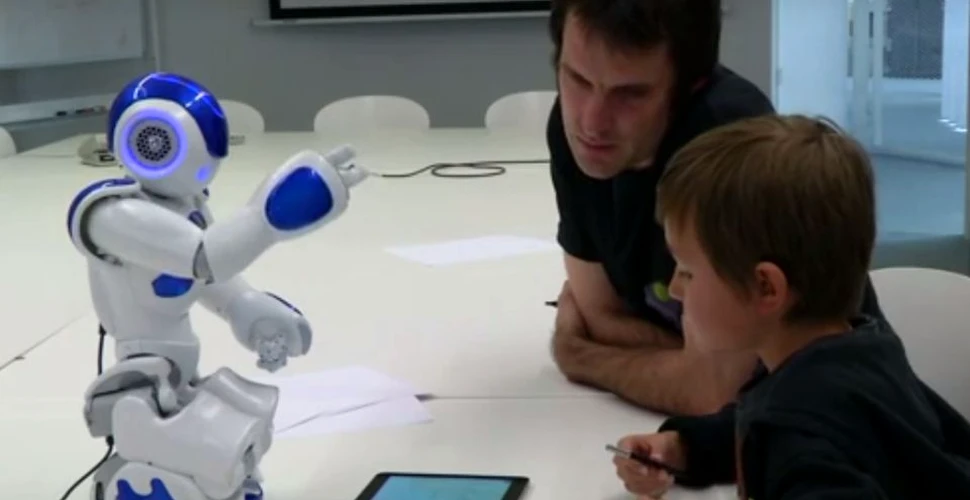 Robotul poliglot care va ajuta copiii să inveţe o limbă străină pentru a se adapta mai uşor într-o şcoală nouă – VIDEO