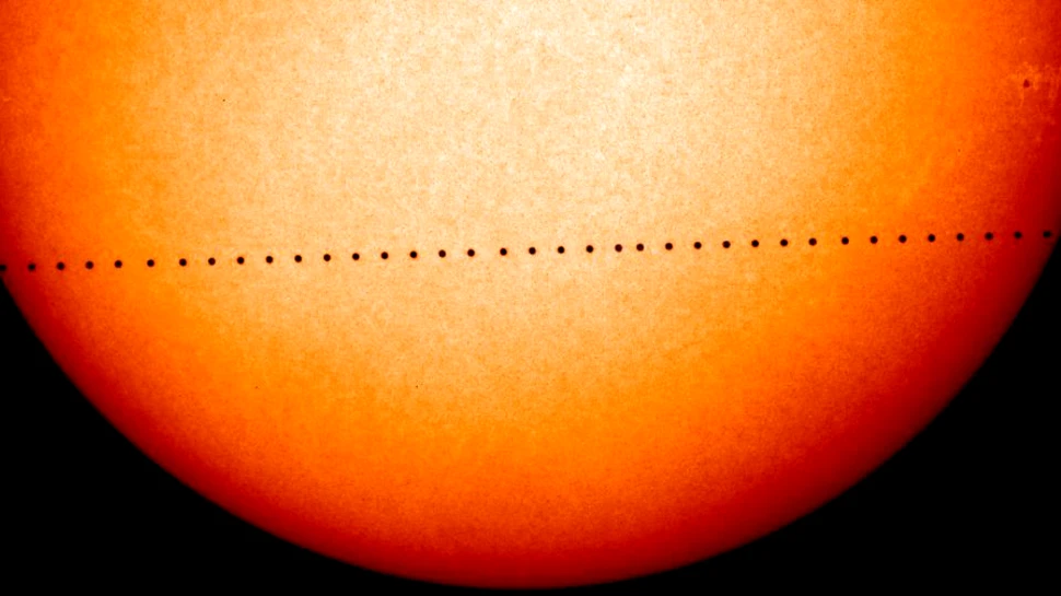 Urmăreşte LIVE tranzitul planetei Mercur între Pământ şi Soare