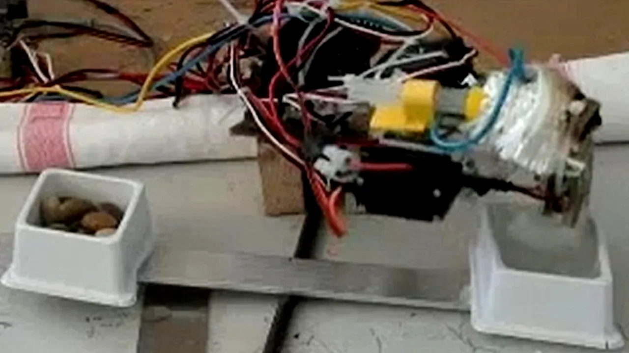 1-robot-unelte 