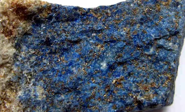 Exploatarea ilegală a minelor de lapis lazuli finanţează insurgenţa afgană