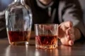 IQ-ul din liceu poate prezice cât alcool vei consuma ca adult