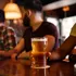 Motivul pentru care un bar a introdus „amenzi” pentru clienții care înjură