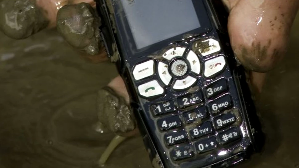 Telefonul indestructibil a fost pus in vanzare in Marea Britanie
