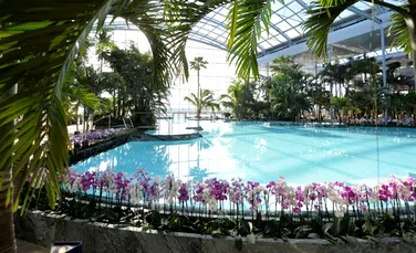 THERME Bucureşti: Cum arată cel mai mare centru din Europa de wellness şi relaxare bazat pe ape termale care s-a deschis astăzi lângă Bucureşti. Care sunt preţurile – FOTO + VIDEO