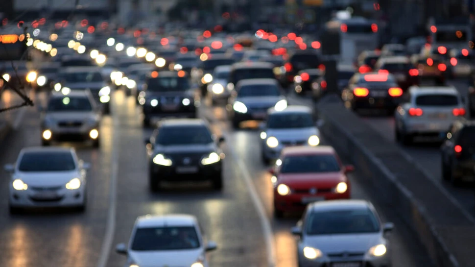 Taxă de peste 100.000 de dolari pentru locuitorii din Singapore care-și doresc o mașină