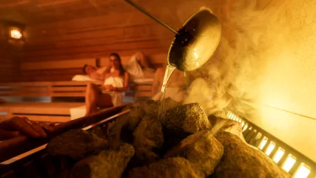 Sauna în timpul caniculei: poate pregăti organismul pentru căldură?