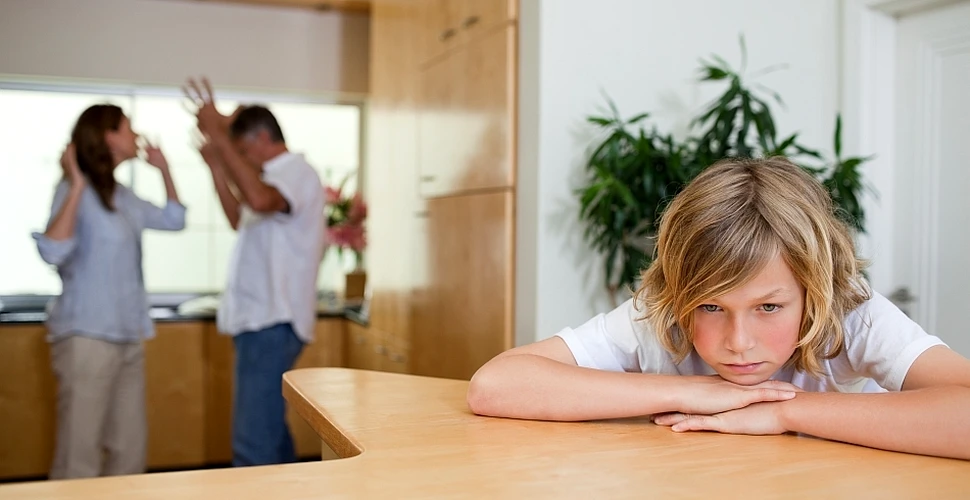 Cum afectează certurile părinţilor creierul copiilor?