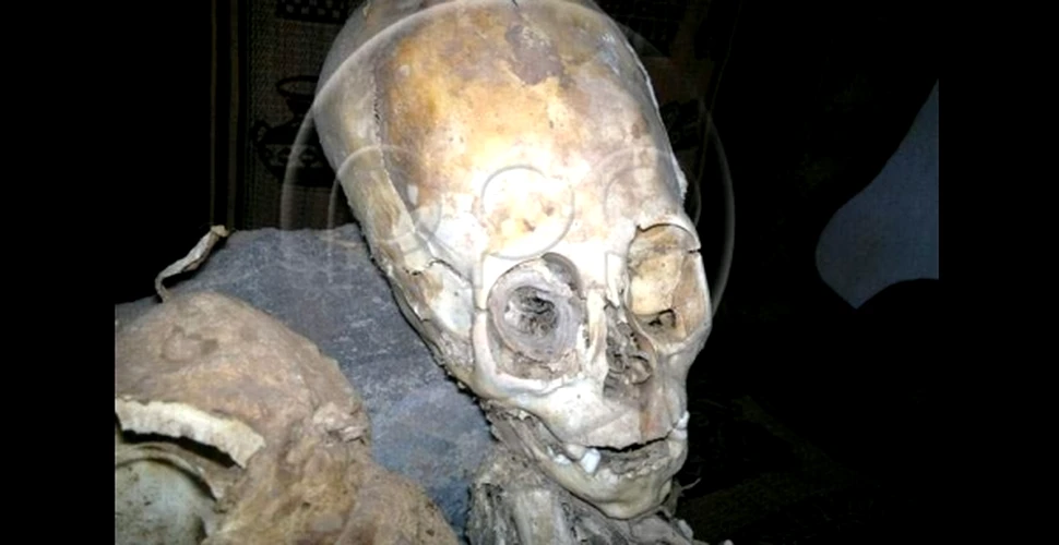 O mumie misterioasă a fost descoperită în Peru! (FOTO/VIDEO)