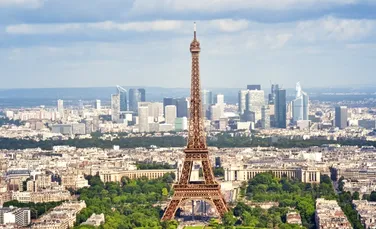 Un incident grav a avut loc deasupra Parisului