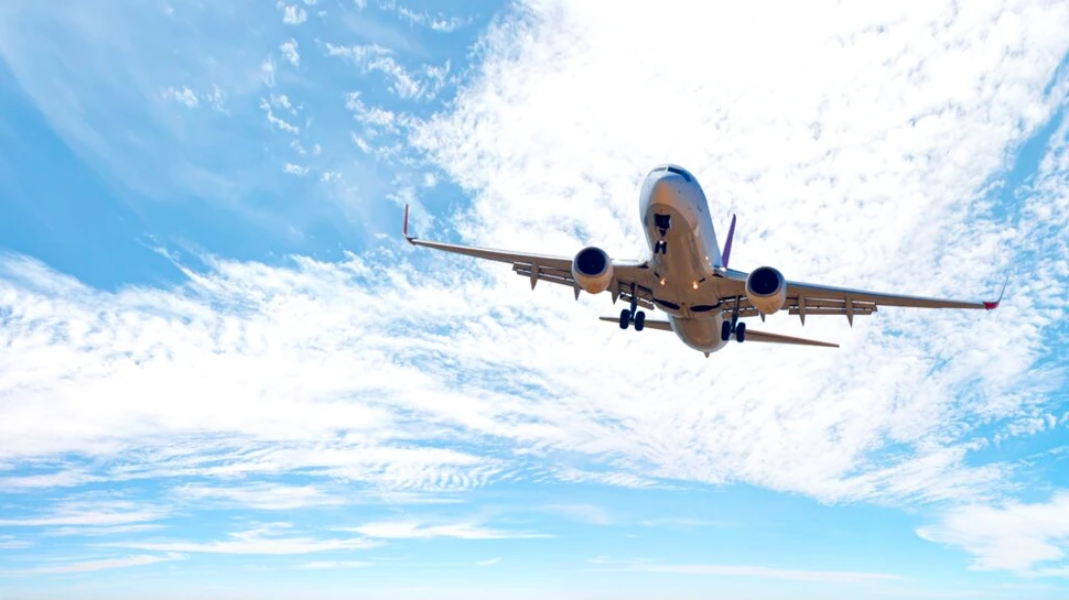 10 lucruri pe care poate nu le-ai știut despre zbor, piloți sau aeronave. Dorm piloții în timpul zborurilor? Cum rezistă avioanele la fulgere?