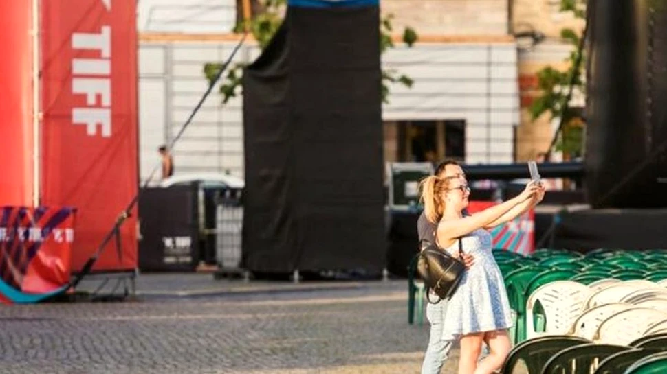 Premieră la TIFF. Primele episoade ale serialului românesc „Bani negri” de la HBO vor fi proiectate la festival