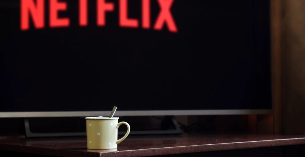 Netflix introduce un nou tip de abonament, la jumătate de preţ faţă de cel ieftin de până acum