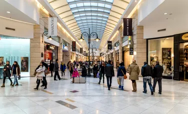 Peste 90% dintre români spun că vor strânge cureaua de sărbători