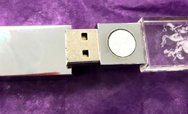 Ce „tehnologie inovatoare” ascunde un USB care promite să te protejeze pe tine și familia ta de 5G