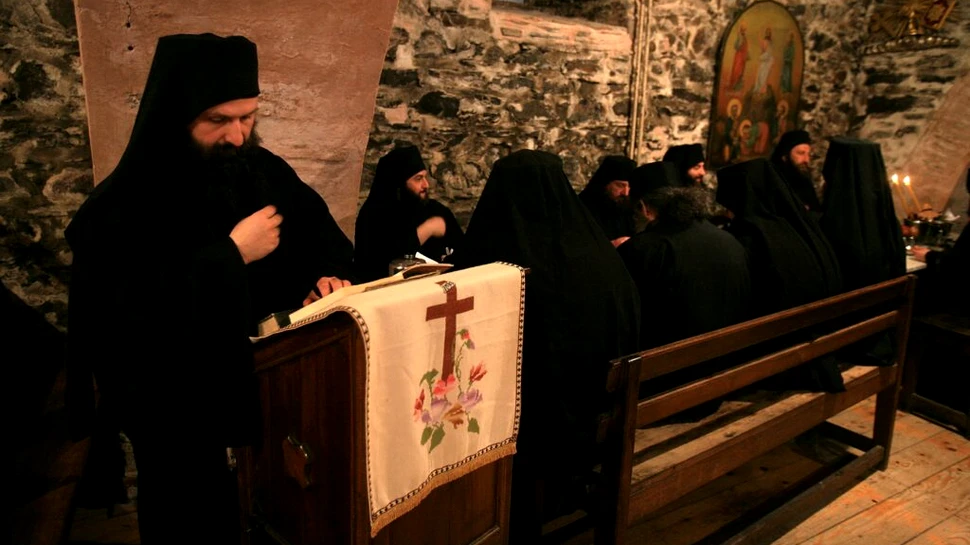 Învățăturile călugărilor: ce putem prelua din disciplina vieții monahale