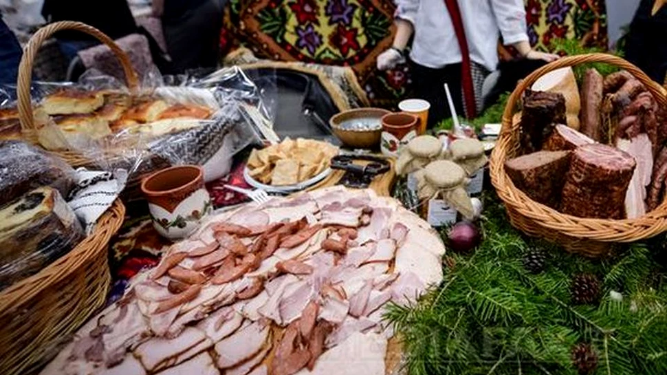 Cum se sărbătoreşte Anul Nou în Oltenia. De ce preferă locuitorii din această zonă peştele şi se feresc de preparatele din pui