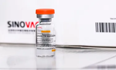 OMS a aprobat vaccinul chinezesc Sinovac împotriva COVID-19