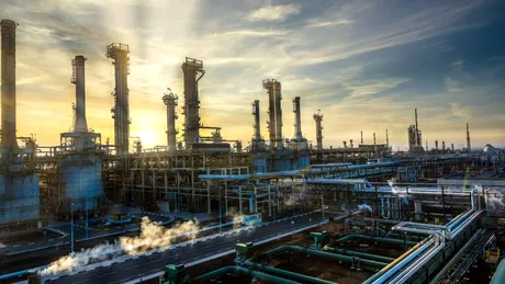 Singura și cea mai mare rafinărie de petrol din Abu Dhabi și-a suspendat operațiunile