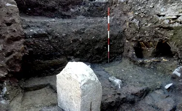 Piatra sacră legată de legenda lui Romulus și Remus, dezgropată la Roma