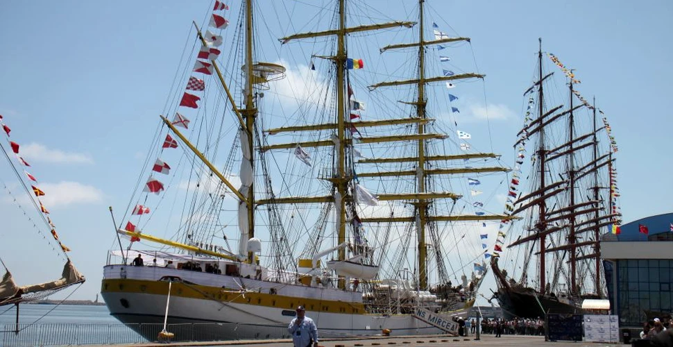 După 4 luni în care a parcurs 10.000 de mile marime, moderna navă  „Mircea” a revenit la Constanţa