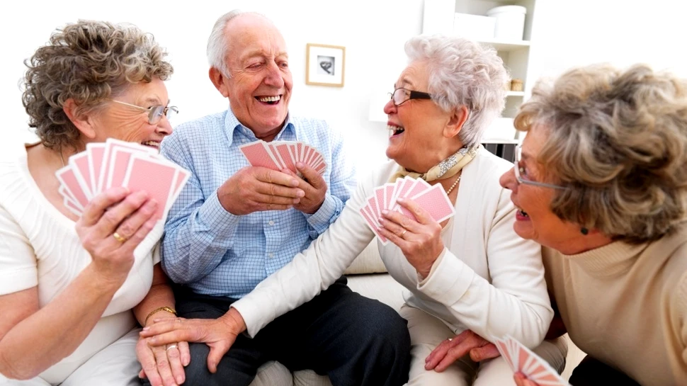 Oamenii care trăiesc până la vârsta de 100 de ani au  în comun aceste trăsături comportamentale