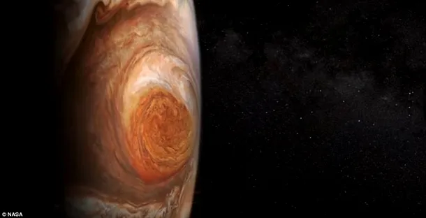 Noile imagini ale Marii Pete Roşii de pe Jupiter, realizate de sonda Juno a NASA