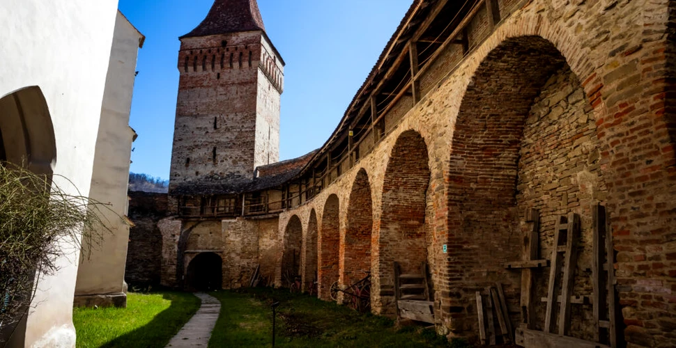 Una dintre cele mai frumoase biserici gotice din Transilvania va fi restaurată