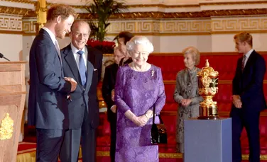 Regina Elisabeta are o poreclă drăgălaşăprimită de nepoţii ei. Care este aceasta