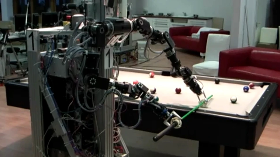 A fost inventat robotul care joacă biliard! (VIDEO)