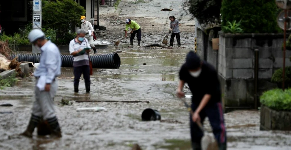 Ploile din Japonia au făcut ca 3 persoane să dispară