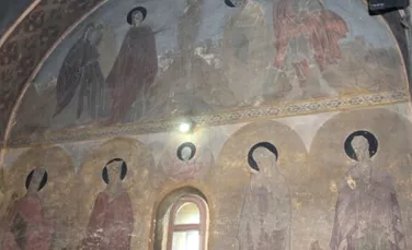 Misterul îngerilor cu aureole negre de pe pereţii acestei biserici din România. „Este singurul loc din ţară unde APARE AŞA CEVA”