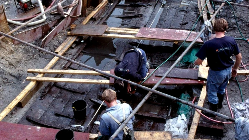 Cea mai lungă corabie vikingă din lume, instalată într-un muzeu din Copenhaga