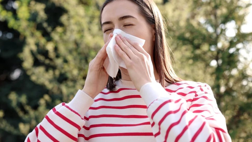 Cum să treci cu bine de sezonul alergiilor? Simptomele care nu trebuie ignorate!