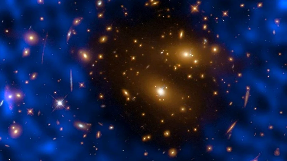 Un cluster galactic produce noi stele de 300 de ori mai rapid decât Calea Lactee