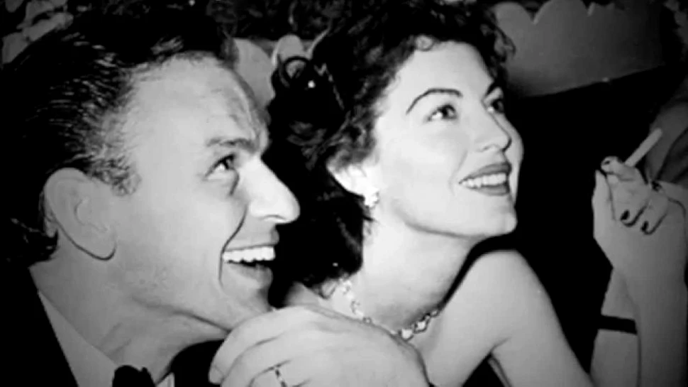 Încasările enorme generate de o licitaţie pentru Frank Sinatra