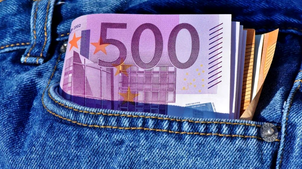 Topul bancherilor din Europa milionari în euro. Câți are România?