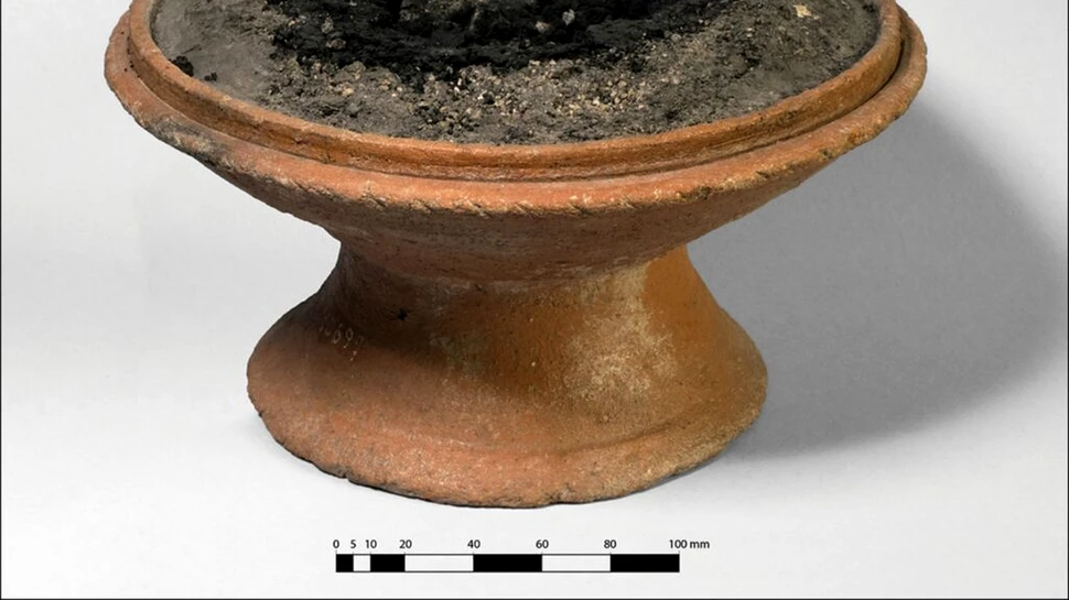 Cum miroseau ritualurile religioase din Roma Antică: „Este o invitație adresată zeilor și este, de asemenea, un fel de purificare”