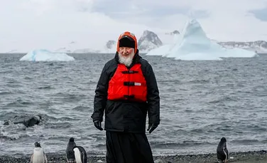 INEDIT: Patriarhul Bisericii Ortodoxe Ruse, cu pinguinii din Antarctica – VIDEO