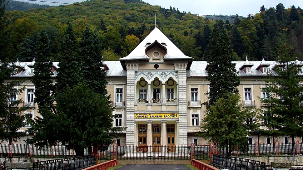 Staţiunea Slănic Moldova va fi readusă la viaţă de artiştii din Brazilia