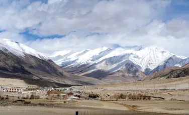 Gheţarii din Himalaya se topesc într-un ritm alert și ar putea să dispară până în 2100