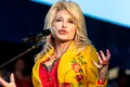 A început războiul pentru moștenirea lui Dolly Parton