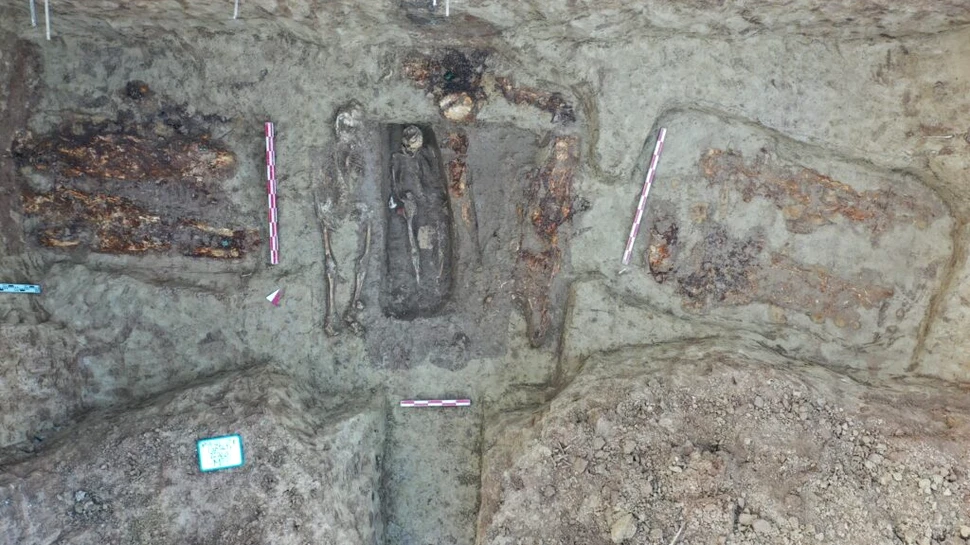 Descoperire rară în inima Tomisului: ce ascundeau mormintele romane de sub un șantier din Constanța