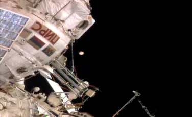 Un astronaut a zărit un OZN aproape de ISS. Misterul a fost descifrat (VIDEO)