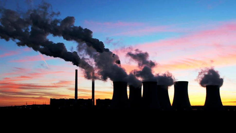Emisiile de carbon din cauza combustibililor fosili vor atinge un nou maxim în 2017. Avertismentul cercetătorilor: ”Rămânem fără timp”