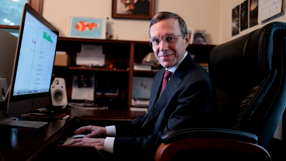 „Vânătorul de extratereștri de la Harvard” va conduce noul consiliu OZN al lui Donald Trump