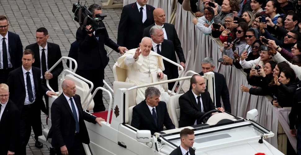 Un papamobil al Papei Francisc, transformat în unitate medicală pentru copiii din Gaza