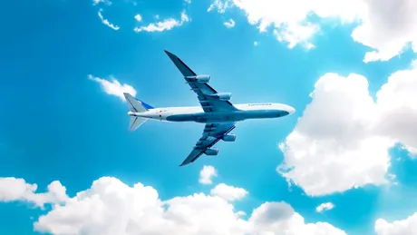 Un avion de la Lufthansa cu peste 200 de oameni la bord a zburat fără pilot timp de 10 minute