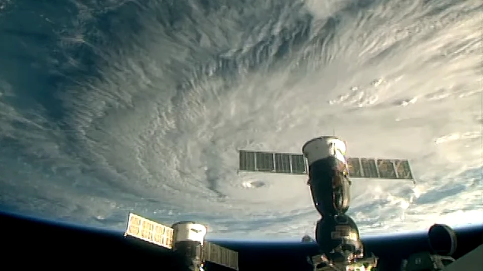 VIDEO Imagini surprinse de Staţia Spaţială Internaţională cu uraganul Lane, cea mai mare ameninţare pe care au văzut-o Insulele Hawaii în ultimele decenii